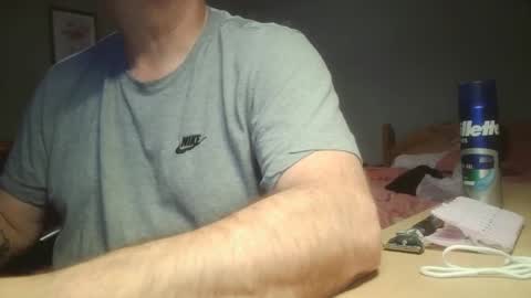 Snapshot of cambsuk chatting on 11.22.25 cambsuk online show from 11.22.25