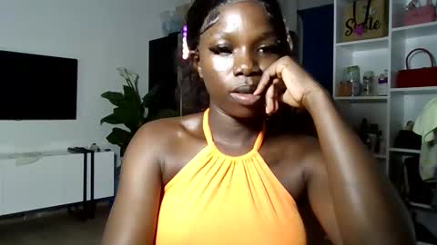 Snapshot of camclit chatting on 11.08.25 Princess online show from 11.08.25