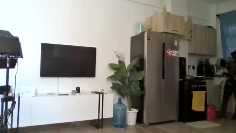 Snapshot of camclit chatting on 11.20.25 Princess online show from 11.20.25