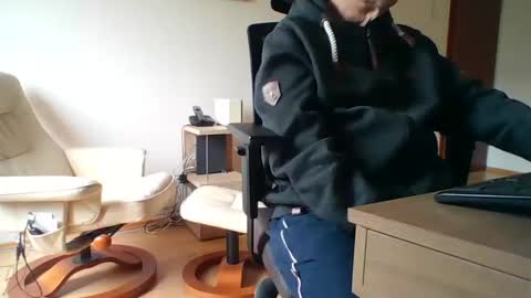 Snapshot of camcologne chatting on 01.31.25 camcologne online show from 01.31.25