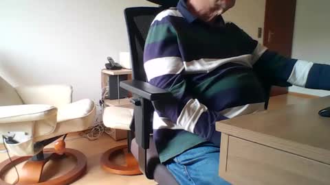 Snapshot of camcologne chatting on 10.07.25 camcologne online show from 10.07.25