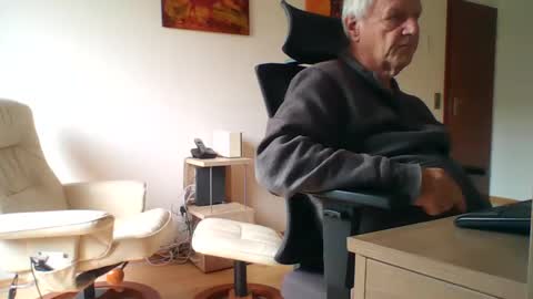 Snapshot of camcologne chatting on 12.03.25 camcologne online show from 12.03.25