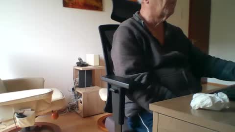 Snapshot of camcologne chatting on 01.13.26 camcologne online show from 01.13.26