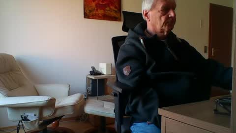 camcologne online show from 04.15.26