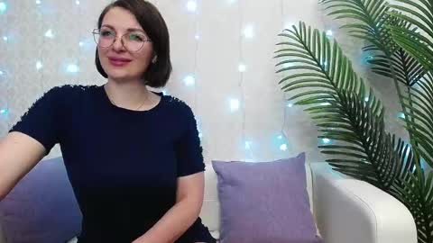 Snapshot of camelia_lillie chatting on 05.15.26 camelia_lillie online show from 05.15.26
