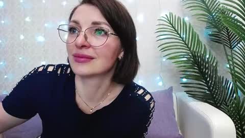Snapshot of camelia_lillie chatting on 05.15.26 camelia_lillie online show from 05.15.26