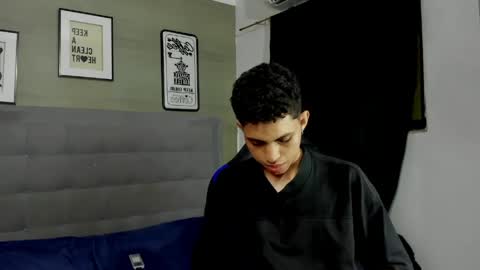 Snapshot of cameron_lux4 chatting on 04.15.26 CAMERON online show from 04.15.26
