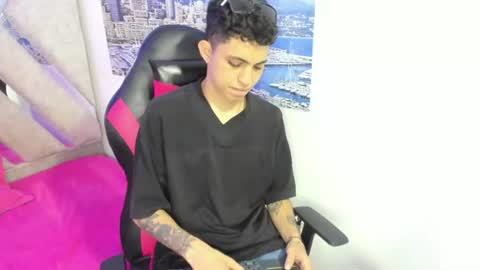 Snapshot of cameron_lux4 chatting on 07.05.26 CAMERON online show from 07.05.26