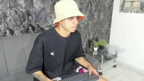 Snapshot of cameron_lux4 chatting on 07.12.26 CAMERON online show from 07.12.26
