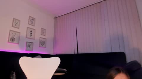 Snapshot of cami_cruzz chatting on 01.08.25 Camila cruz online show from 01.08.25