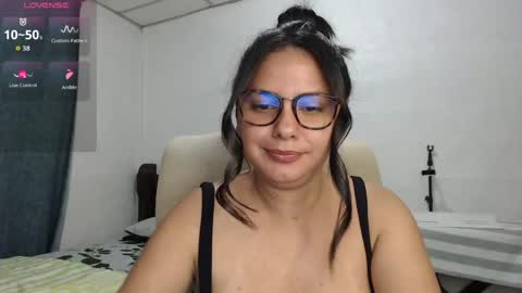 Camila Valbuena online show from 04.17.26