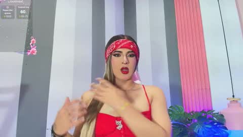 Snapshot of camii_raux chatting on 11.10.25 CA M I online show from 11.10.25