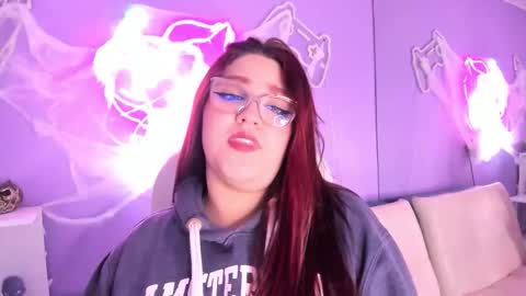 Snapshot of camiila_osorio chatting on 10.30.25 Camila Osorio online show from 10.30.25