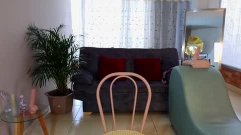 Snapshot of camil_milfdream chatting on 01.30.25 Camil online show from 01.30.25