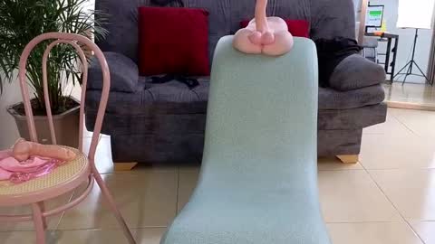 Snapshot of camil_milfdream chatting on 02.02.25 Camil online show from 02.02.25