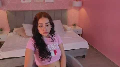 Snapshot of camil_rayne chatting on 05.12.26 Camil online show from 05.12.26