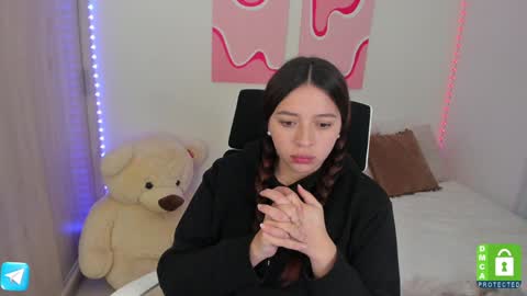  C A M I  online show from 01.14.25