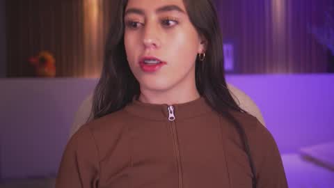 camila_martinez9 online show from 11.17.25