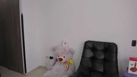 Camila online show from 12.04.25