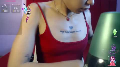 Snapshot of camilahot_girl chatting on 11.10.25 kira online show from 11.10.25