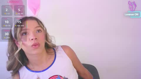 Camila Monroee  online show from 10.28.25