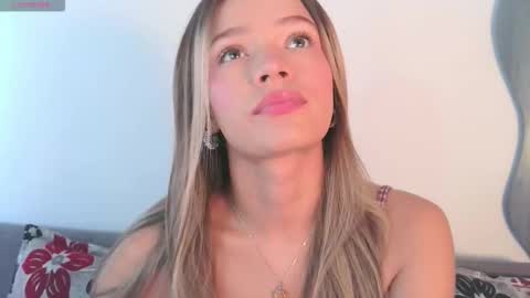 Camila Monroee  online show from 12.22.25