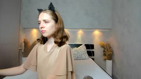 Camilla online show from 09.12.25