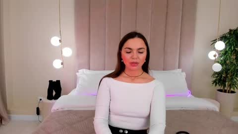 Camilla online show from 02.24.25