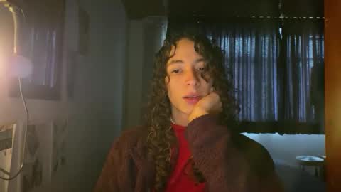 Snapshot of camille_delrey chatting on 02.11.25 Camille online show from 02.11.25