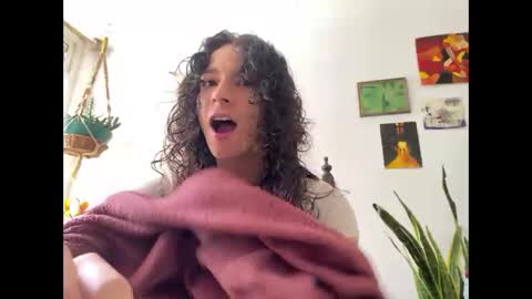 Snapshot of camille_delrey chatting on 11.12.25 Camille online show from 11.12.25