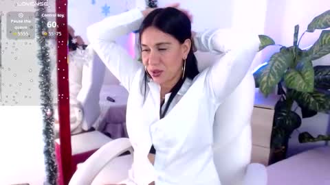 Snapshot of camille_halls chatting on 11.26.25 Camille online show from 11.26.25