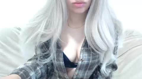 Snapshot of camillebunny chatting on 05.03.26 CamilleBunny online show from 05.03.26