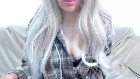 Snapshot of camillebunny chatting on 05.10.26 CamilleBunny online show from 05.10.26