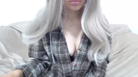 Snapshot of camillebunny chatting on 05.18.26 CamilleBunny online show from 05.18.26