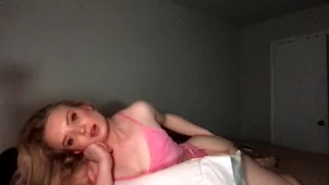 Snapshot of camilleclairexo chatting on 04.20.26 camilleclairexo online show from 04.20.26