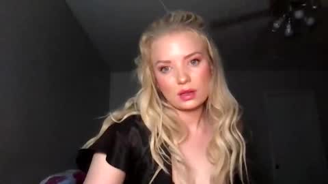 Snapshot of camilleclairexo chatting on 04.23.26 camilleclairexo online show from 04.23.26