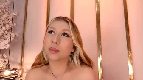 Snapshot of camillemilano chatting on 10.15.25 camille milano online show from 10.15.25