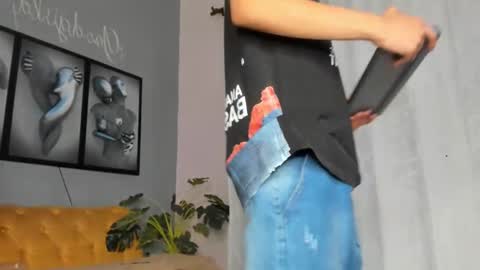 Camillo Virgil online show from 11.23.25