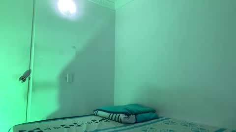 Snapshot of camilo_contre21 chatting on 01.30.25 camilo_contre21 online show from 01.30.25