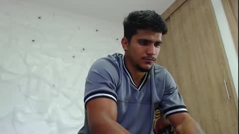 Snapshot of camilo_contre21 chatting on 10.24.25 camilo_contre21 online show from 10.24.25