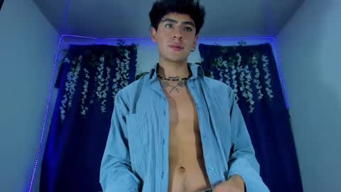 Snapshot of camilo_xcam chatting on 02.18.25 CAMILO online show from 02.18.25