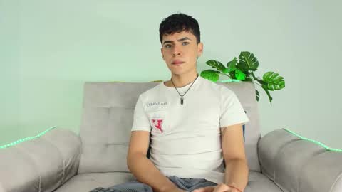 Snapshot of camilo_xcam chatting on 09.20.25 CAMILO online show from 09.20.25