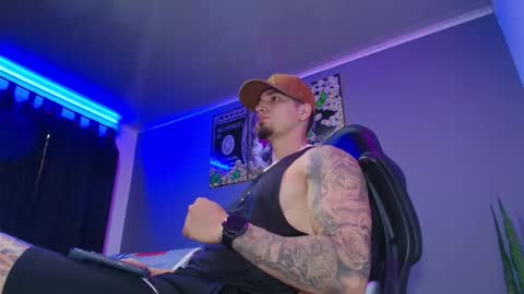 Snapshot of camiloalvarezzz3 chatting on 10.16.25 CAMILO online show from 10.16.25