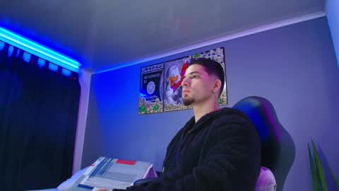 Snapshot of camiloalvarezzz3 chatting on 11.13.25 CAMILO online show from 11.13.25