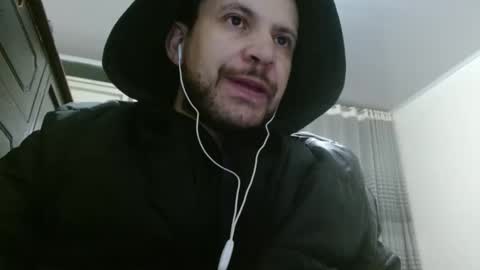 Snapshot of camiloking17 chatting on 01.31.25 camilo online show from 01.31.25