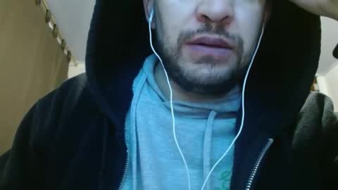 Snapshot of camiloking17 chatting on 02.19.25 camilo online show from 02.19.25