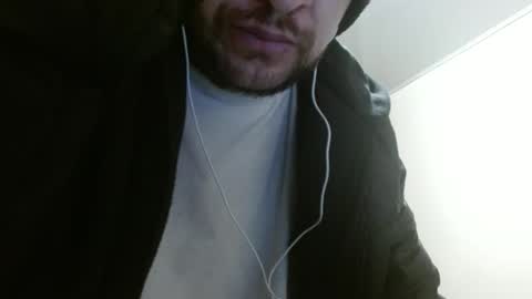 Snapshot of camiloking17 chatting on 11.26.25 camilo online show from 11.26.25
