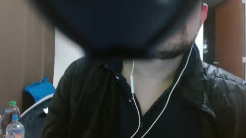 Snapshot of camiloking17 chatting on 03.29.26 camilo online show from 03.29.26