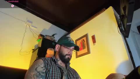 Snapshot of camilomayer chatting on 10.13.25 Camilo online show from 10.13.25