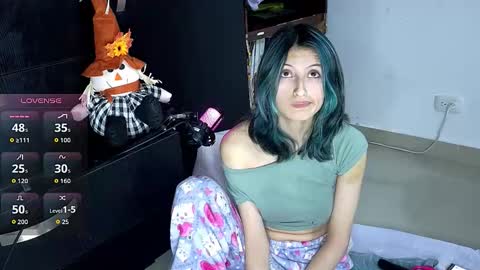 Snapshot of camilonrilli chatting on 10.29.25 Cami online show from 10.29.25